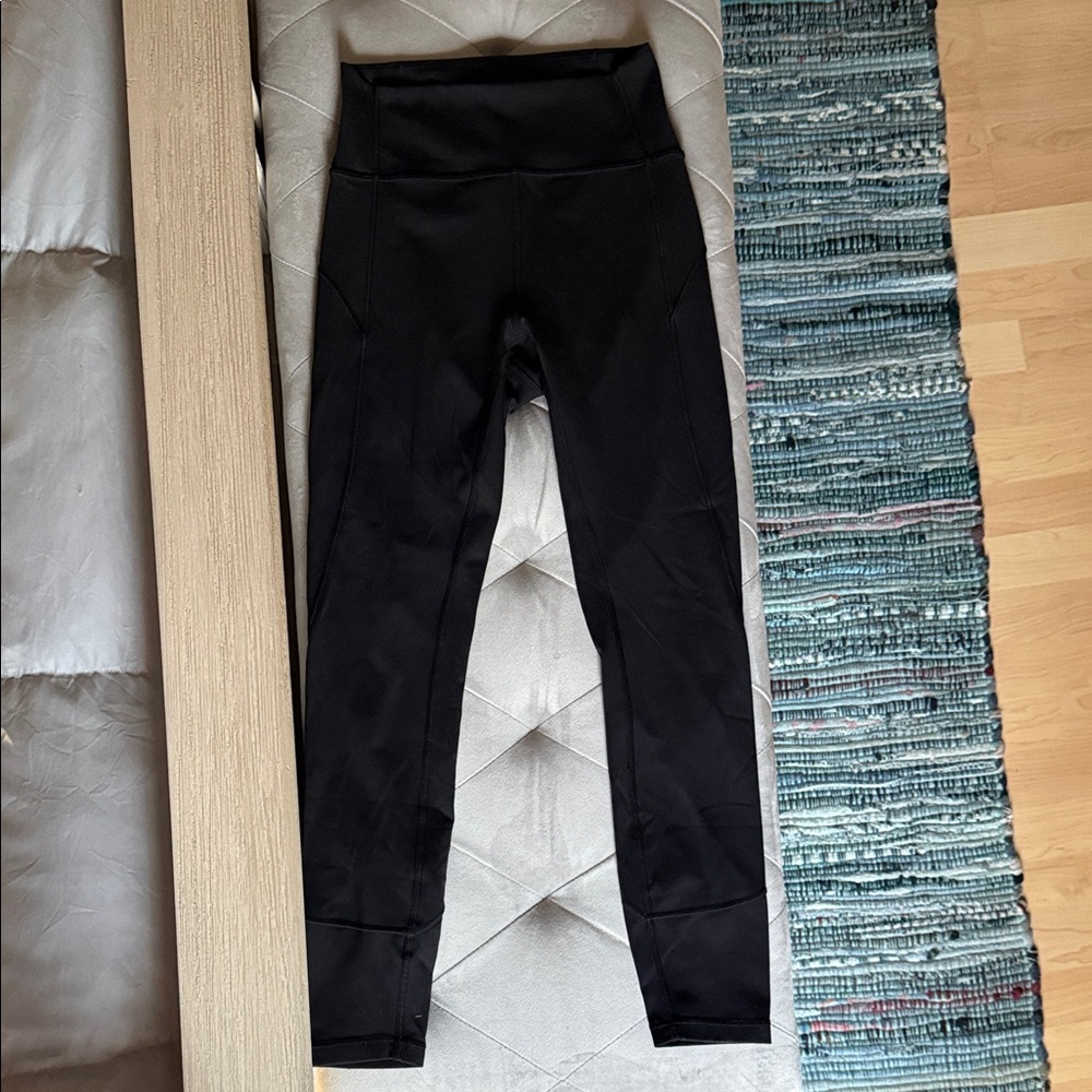 Lululemon Invigorate leggings size 4 25” black